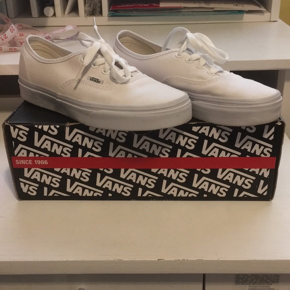vans authentic white original